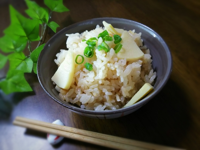 たけのこ 米ぬかなし の茹で方 水と炊飯器だけの簡単あく抜きレシピ 魔法の便利帳